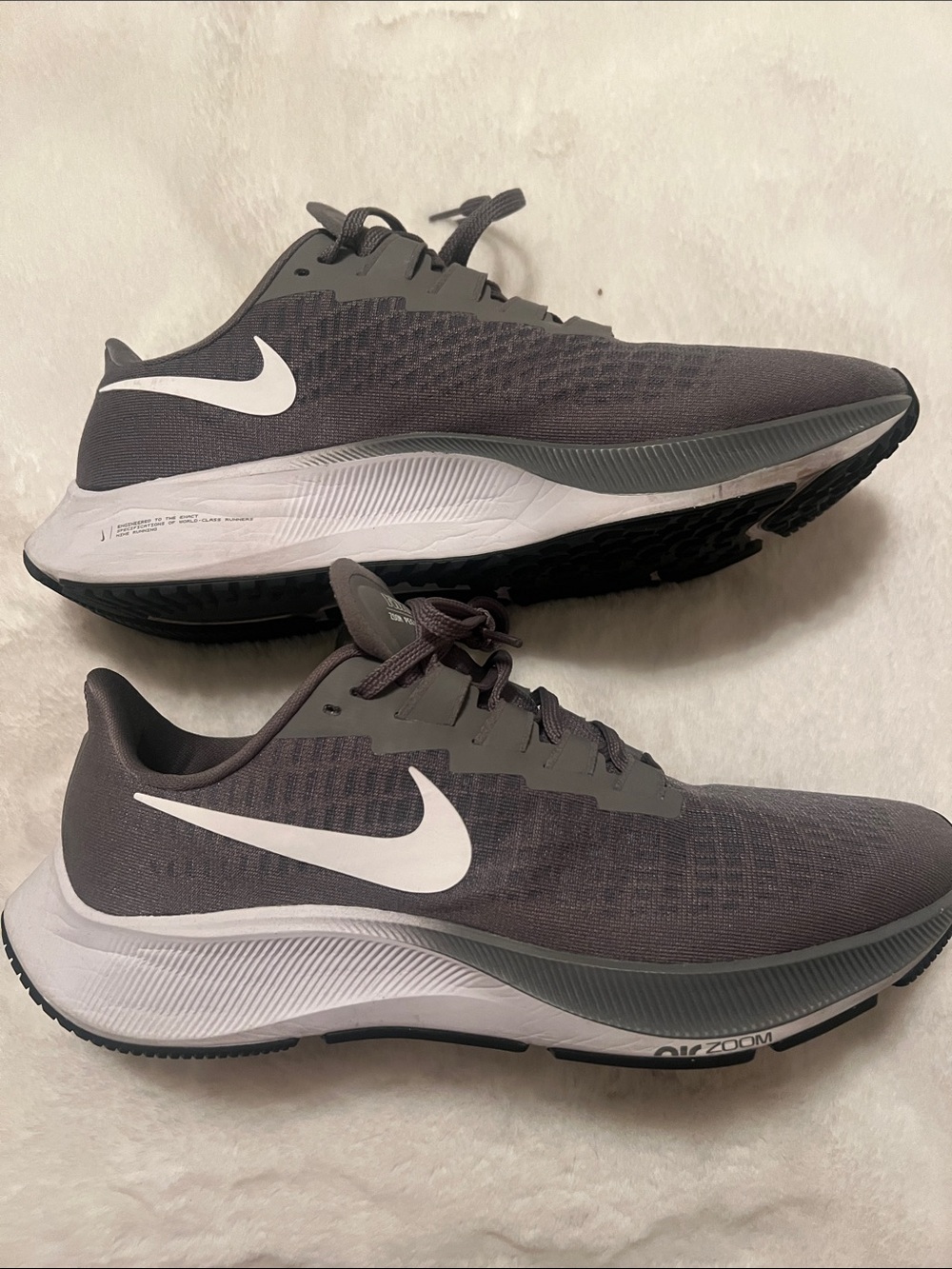 Nike Zoom Pegasus Grey